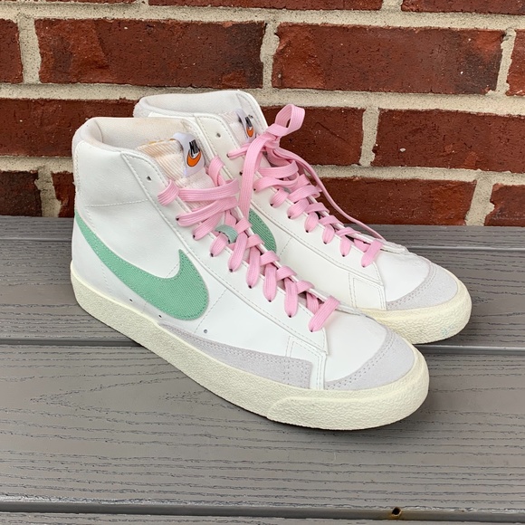 NEW-Nike Blazer Mid '77 Vintage Sneaker (men’s 9/women’s 10.5) NWOT - Picture 3 of 13
